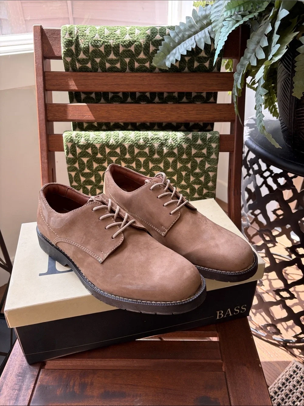Bass Men’s 10.5 Tan Suede Derby Lace-Up Shoes